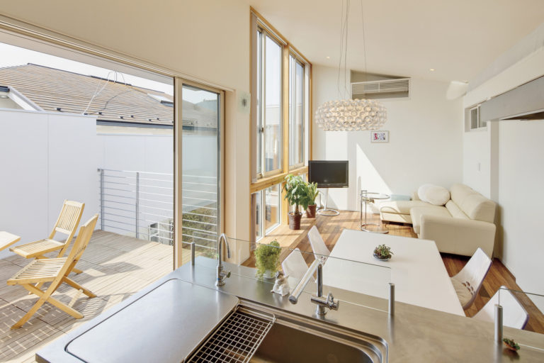 アウトドアリビングとは？メリットや間取りのポイントを解説